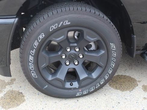 New 2026 RAM 1500 Express AWD/4WD image 11