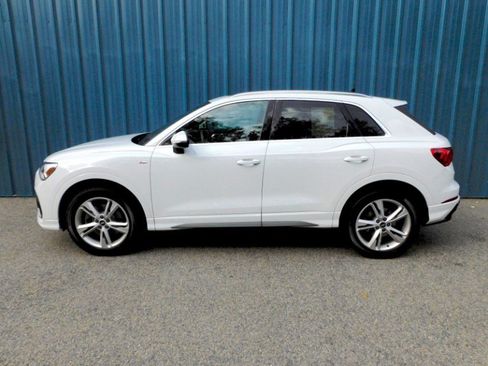 Used 2023 Audi Q3 2.0T Premium AWD/4WD image 2