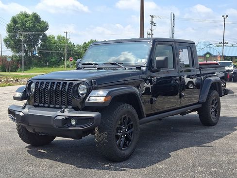 Certified 2022 Jeep Gladiator Sport AWD/4WD image 5