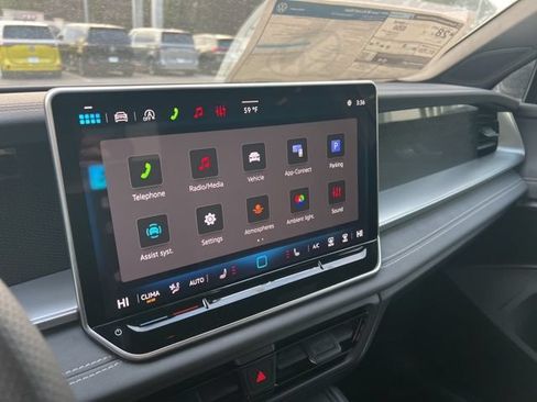 New 2026 Volkswagen Tiguan SE R-Line FWD image 9
