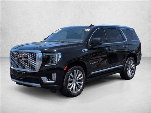 Used 2021 GMC Yukon Denali w/ Denali Premium Package AWD/4WD image 4