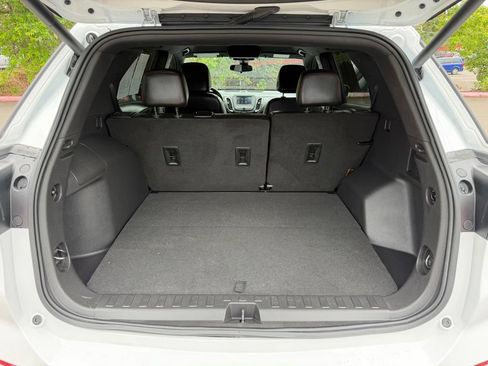 Used 2022 Chevrolet Equinox RS FWD image 10