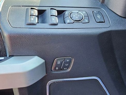 Used 2021 Ford F250 Lariat w/ Chrome Package image 32