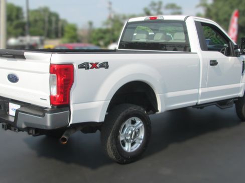 Used 2017 Ford F250 XL w/ XL Value Package AWD/4WD image 5