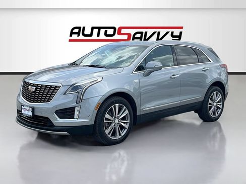 Used 2025 Cadillac XT5 Premium Luxury w/ Technology Package AWD/4WD image 3