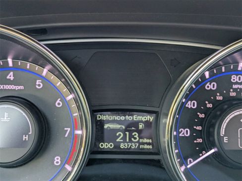 Used 2011 Hyundai Sonata Limited w/ Navigation Pkg 5 image 28