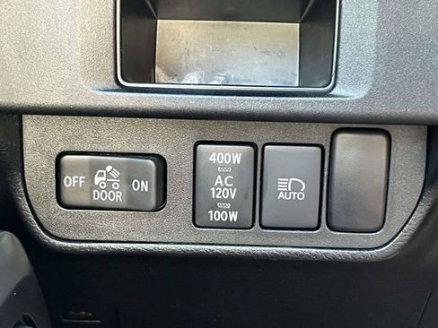 Used 2019 Toyota Tacoma TRD Off-Road AWD/4WD image 34