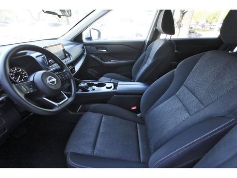 Used 2024 Nissan Rogue SV image 15