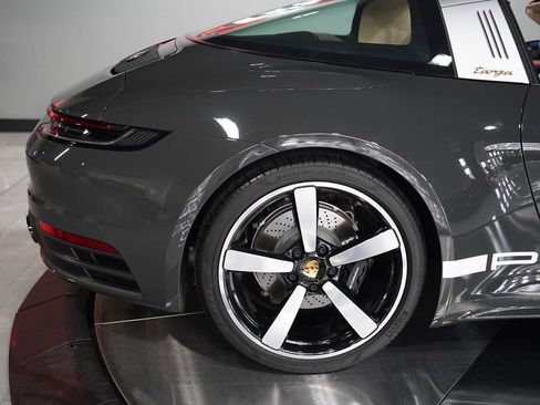 Used 2021 Porsche 911 Targa 4S Heritage Design AWD/4WD image 41