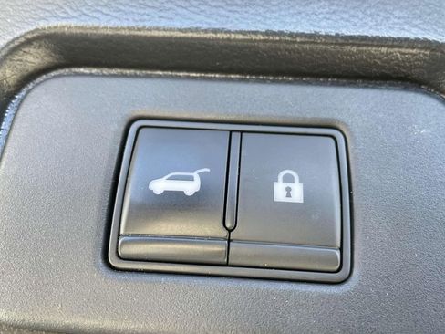 Used 2023 Nissan Rogue SL w/ SL Premium Package image 11