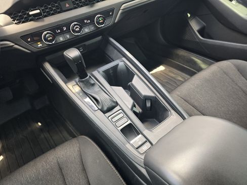Used 2023 Honda Accord EX image 17