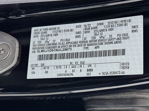 Used 2022 Lincoln Corsair Standard w/ Equipment Group 101A image 12