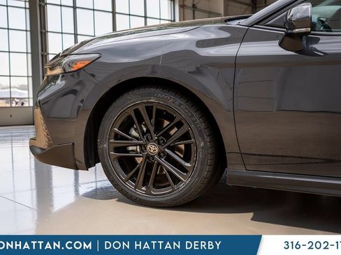 Used 2025 Toyota Camry SE FWD image 38