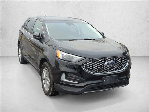 Used 2023 Ford Edge SEL image 3