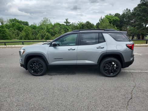 New 2026 GMC Terrain Elevation w/ Elevation Premium Package FWD image 2
