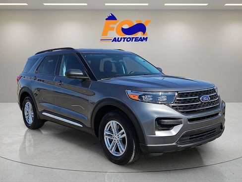 Used 2024 Ford Explorer XLT RWD image 6