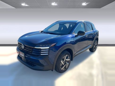 New 2026 Nissan Kicks SV image 1