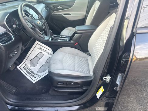 Used 2019 Chevrolet Equinox LS w/ LS Convenience Package FWD image 10