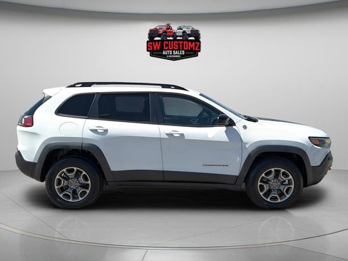 Used 2022 Jeep Cherokee Trailhawk w/ Comfort/Convenience Group AWD/4WD image 8