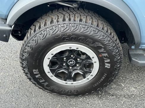 New 2024 Ford Bronco Outer Banks w/ Sasquatch Package AWD/4WD image 6