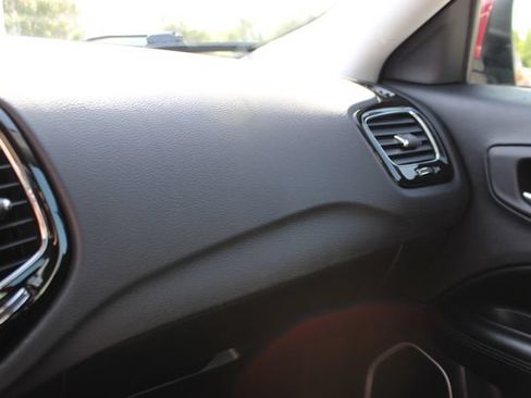 Used 2018 Jeep Compass Latitude FWD image 22