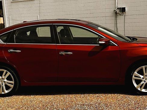 Used 2014 Nissan Altima 3.5 SL w/ Technology Package FWD image 3