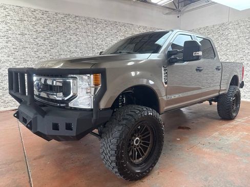 Used 2020 Ford F250 XL w/ STX Appearance Package AWD/4WD image 3