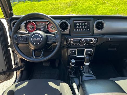 Used 2022 Jeep Gladiator Sport AWD/4WD image 22