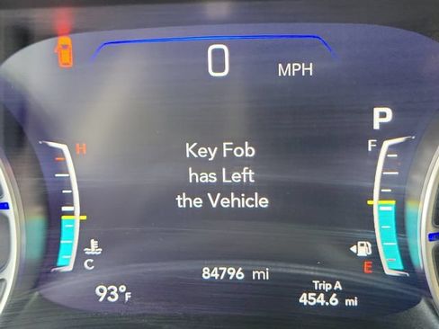 Used 2021 Chrysler Pacifica Touring-L FWD image 28