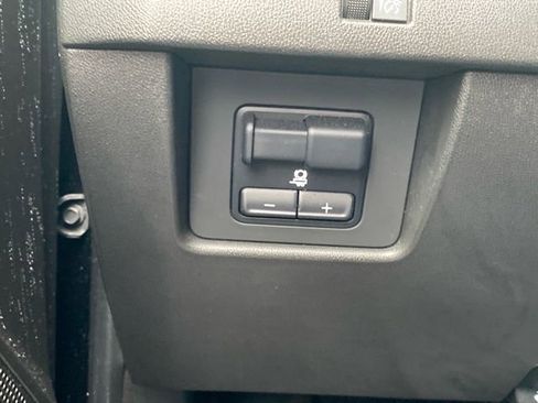 Used 2023 GMC Canyon AT4 w/ Canyon Safety Plus Package image 23