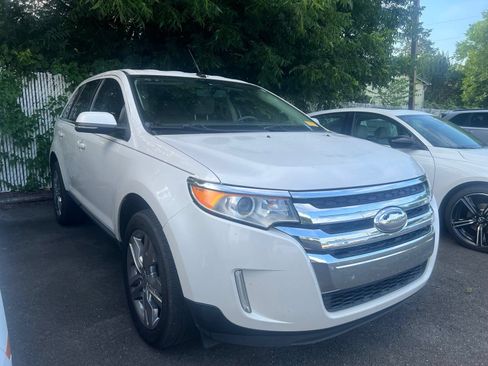Used 2014 Ford Edge Limited w/ Driver Entry Package FWD image 2