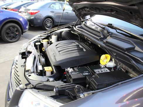 Used 2019 Dodge Grand Caravan SE FWD image 35