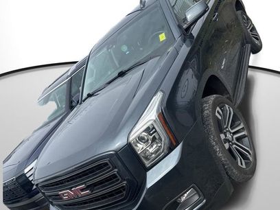Used 2019 GMC Yukon SLT w/ Graphite Edition