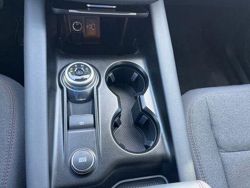 Used 2025 Ford Explorer Active image 22