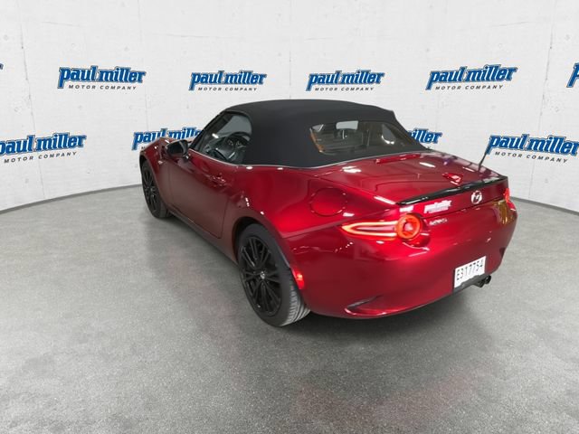 Used 2025 MAZDA MX-5 Miata Club w/ Weather Package RWD image 8