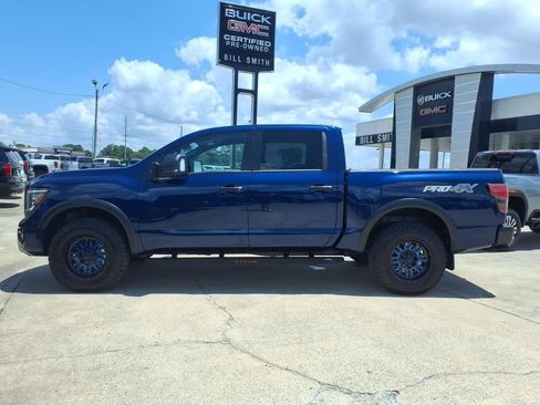 Used 2023 Nissan Titan PRO-4X w/ Pro-4x Convenience Package AWD/4WD image 4