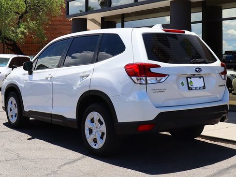 Used 2022 Subaru Forester AWD/4WD image 9