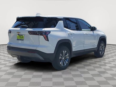 New 2026 Chevrolet Equinox LT image 3