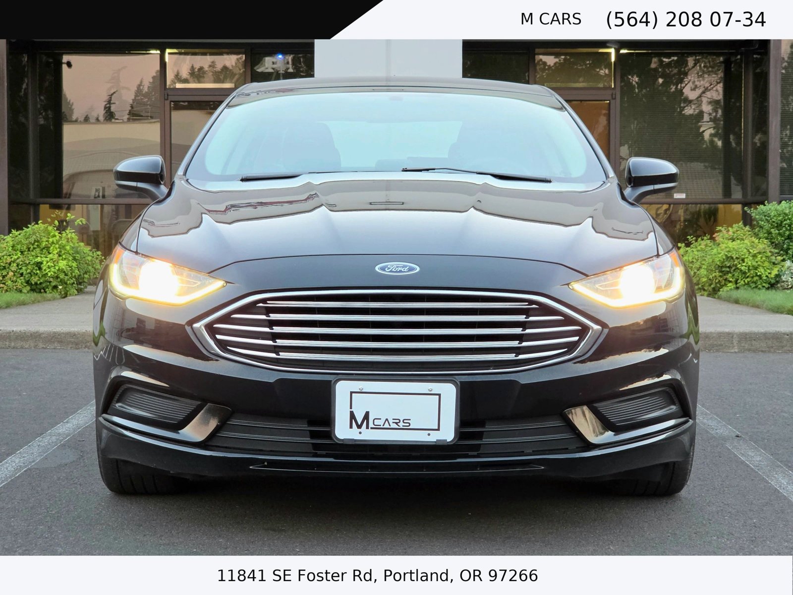 Used 2017 Ford Fusion SE w/ Fusion SE Technology Package FWD image 3