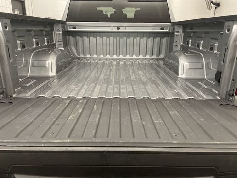 Used 2024 Chevrolet Silverado 1500 LT AWD/4WD image 18