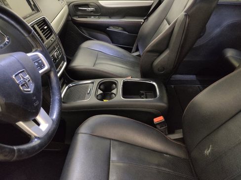 Used 2017 Dodge Grand Caravan GT image 17