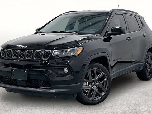 Used 2026 Jeep Compass Latitude AWD/4WD image 14