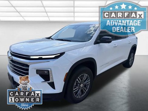 Used 2024 Chevrolet Traverse LT AWD/4WD image 5