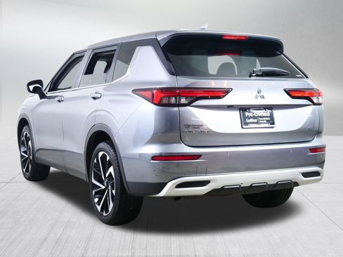 Used 2024 Mitsubishi Outlander SE image 5