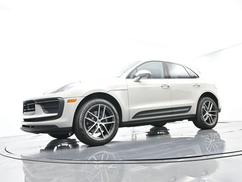 Certified 2026 Porsche Macan Turbo AWD/4WD image 46