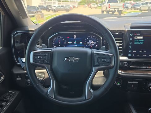 Used 2024 Chevrolet Silverado 1500 LT Trail Boss AWD/4WD image 17