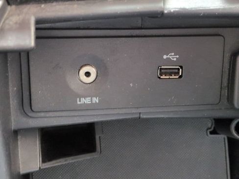 Used 2013 Ford Fusion SE FWD image 21