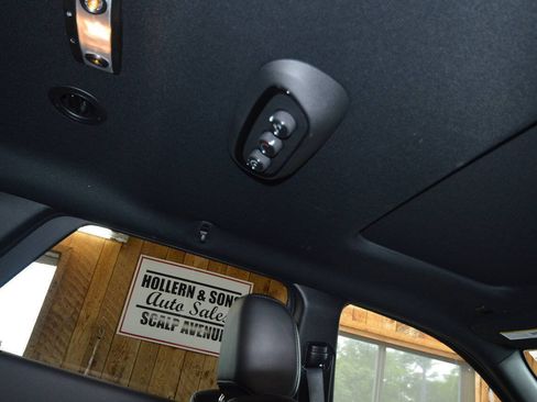 Used 2025 Dodge Durango GT AWD/4WD image 16
