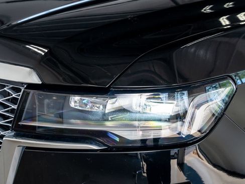 Used 2022 Cadillac Escalade Premium Luxury image 13