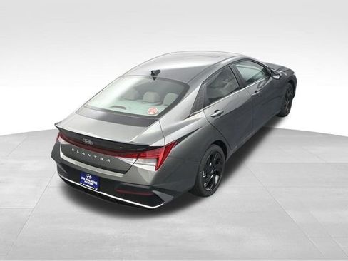 New 2026 Hyundai Elantra SEL Sport Premium FWD image 28